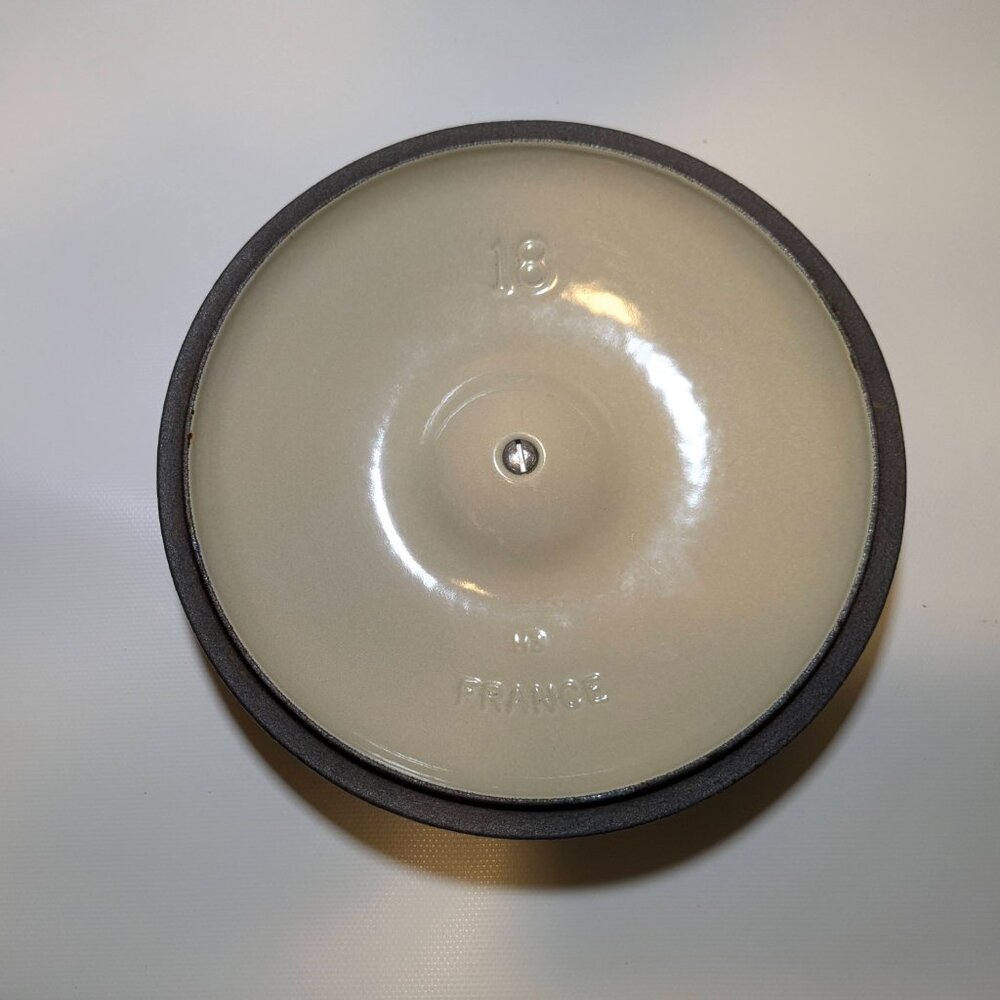 VTG Le Creuset Signature Enameled Cast Iron Saucepan Pot, Marseille Blue #18 - Picture 7 of 7